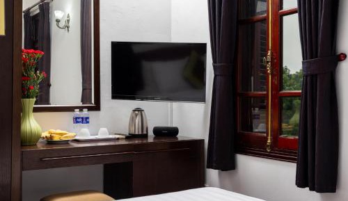 Deluxe Double or Twin Room with City View