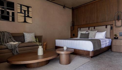 Breath Suite with Private Pool