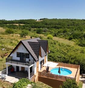 Villa with Garden View