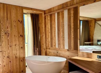 Suite with Spa Access