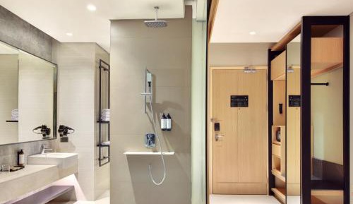 Privilege Queen Room