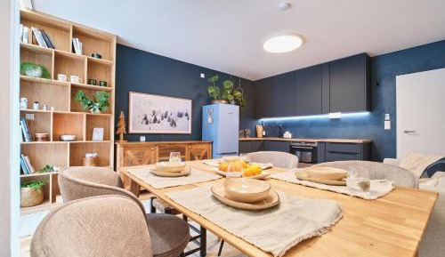 Superior One-Bedroom Apartment with Balcony