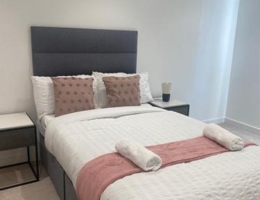 Deluxe Double Room with Shower