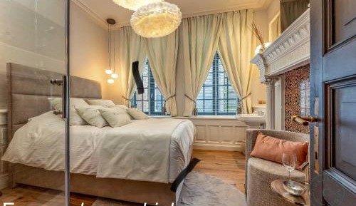 Deluxe Double Room with Shower