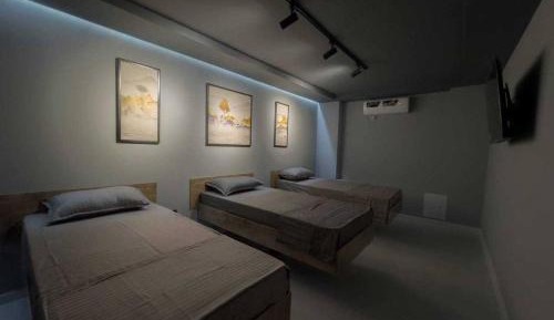 Room #1474493401