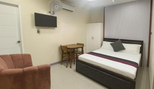 Deluxe Room (2 Adults + 1 Child)
