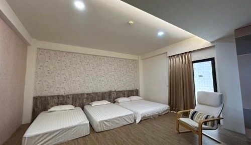 Quadruple Room with Private Bathroom