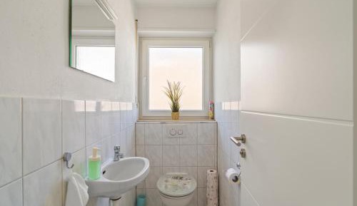 Room #1469086606