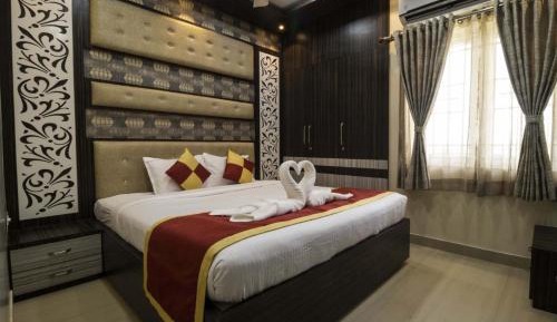 Deluxe Double Room (2 Adults + 1 Child)
