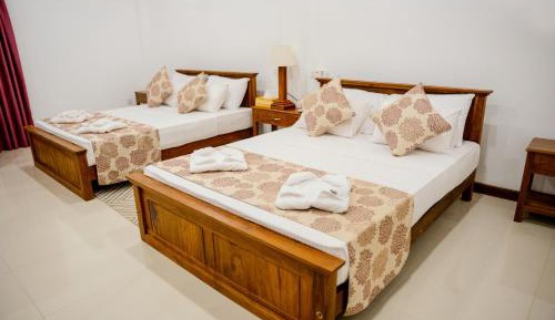 Deluxe Family Room