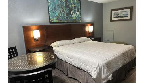 King Bed Non-Smoking
