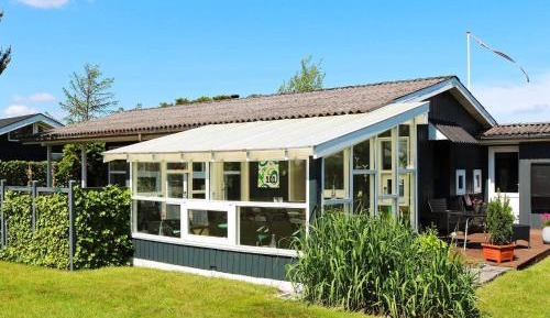 Three-Bedroom Holiday Home 