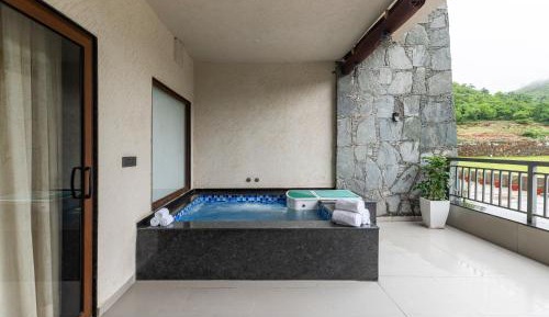 Studio with Pool View