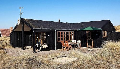 Three-Bedroom Holiday Home 