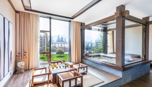 Superior King Room
