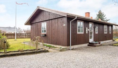 Four-Bedroom Holiday Home