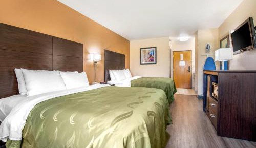 Queen Room with Two Queen Beds - Non-Smoking