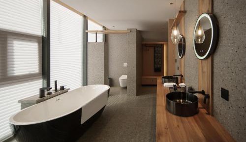 Deluxe Double Room with Bath