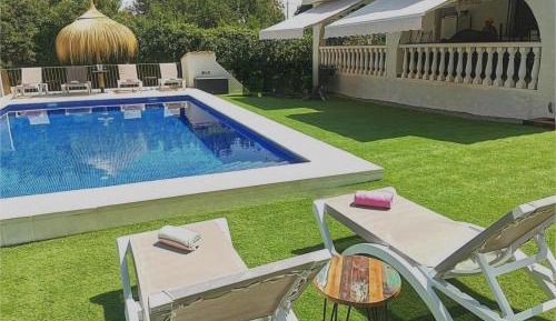 Villa with Garden View