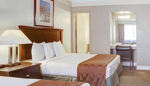 Deluxe Double Room with Two Double Beds - Non-Smoking