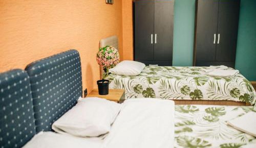 Room #1475040502