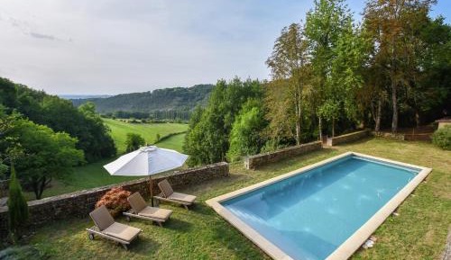 Four-Bedroom Holiday Home