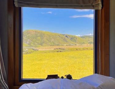 King Room with Mountain View