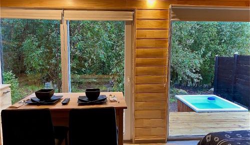 Studio with Spa Bath