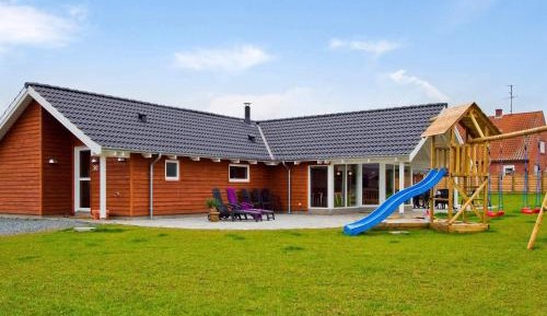 Six-Bedroom Holiday Home