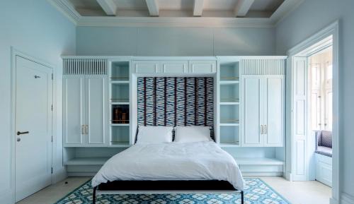 Three-Bedroom Apartment with Sea View