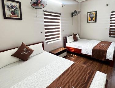 Quadruple Room with Private Bathroom