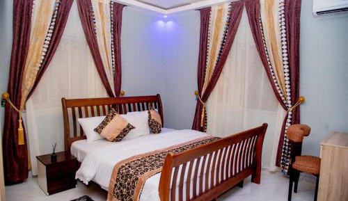 Three-Bedroom Premium Apartment with Balcony