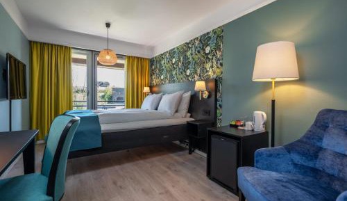Standard Queen Room