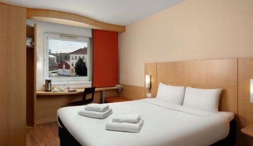 Room with 1 double bed
