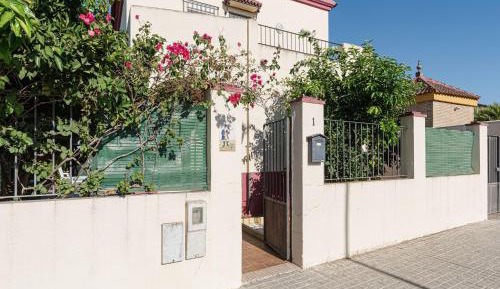 Three-Bedroom Holiday Home 