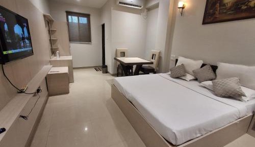 Deluxe Family Room
