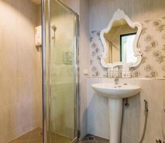 One Bedroom Suite 