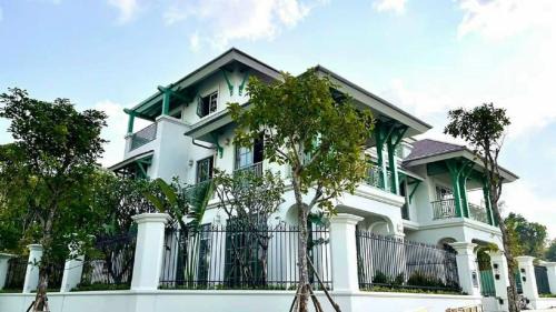 Deluxe Villa