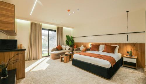 Suite with City View