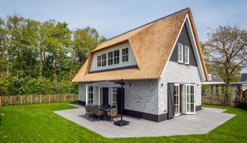 Four-Bedroom Holiday Home