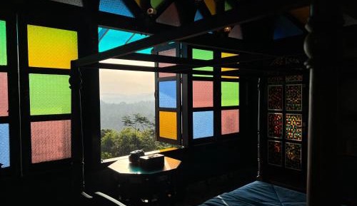 Family Room with Mountain View