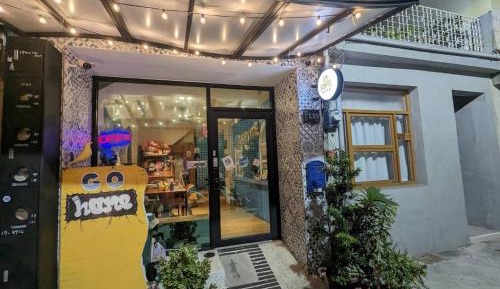 Double Room with Balcony (Exterior Window)