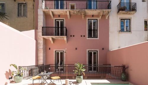 One-Bedroom Apartment with Private Pool