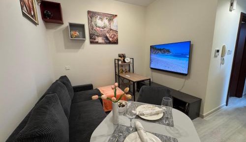 King Studio with Sofa Bed