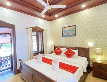 Deluxe Double or Twin Room with Balcony