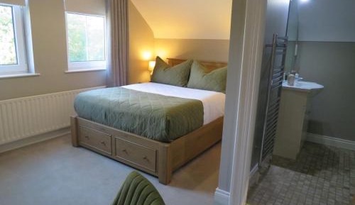 Double Room with Private Bathroom