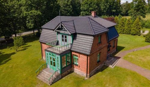 Six-Bedroom House
