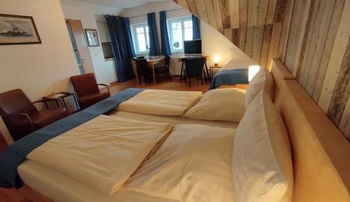Apartment (3 Adults)