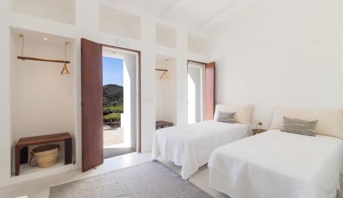 Suite with Mountain View