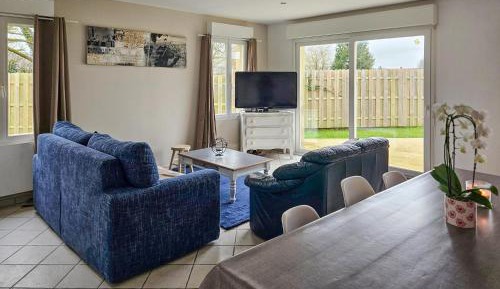 Three-Bedroom Holiday Home 